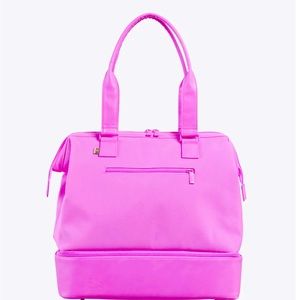 Beis LIMITED EDITION Berry mini weekender bag!